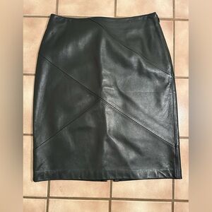 Valerie Steven 100% leather skirt size 4 black color